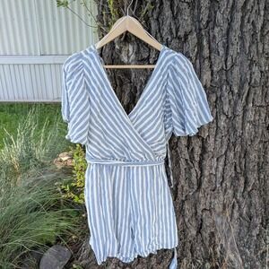 NWT Mi Ami Striped Romper Blue White V Neck Flutter Sleeve Tie Waist Casual Cute